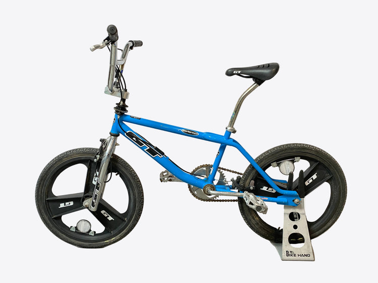 left side view of the bike