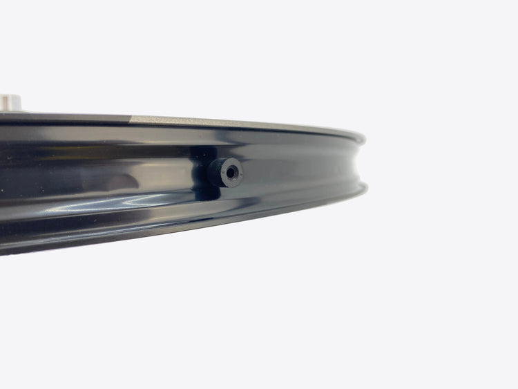 close up of the rim bed