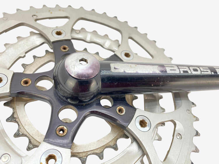 close up of the crank arm