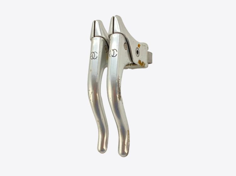 left side view of the levers