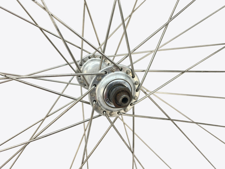 view of the right front hub flange
