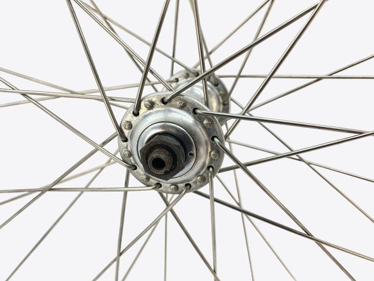 view of the left front hub flange