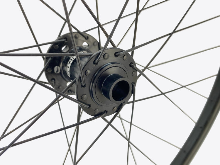 view of the front right axle end