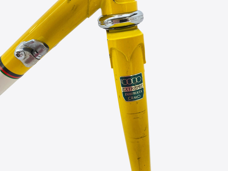 close up of the fork tubing label