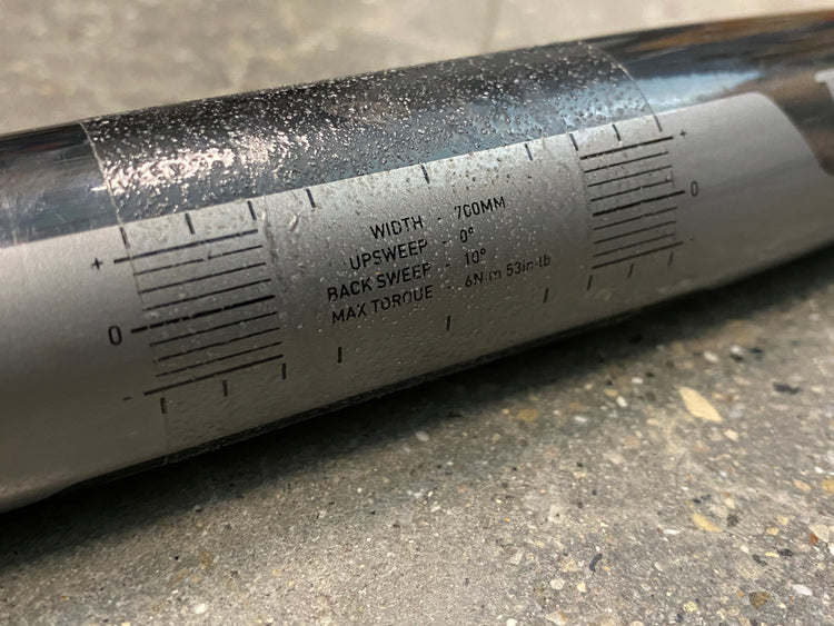 Truvativ T30 Carbon Flat Handlebar 31.8 700mm