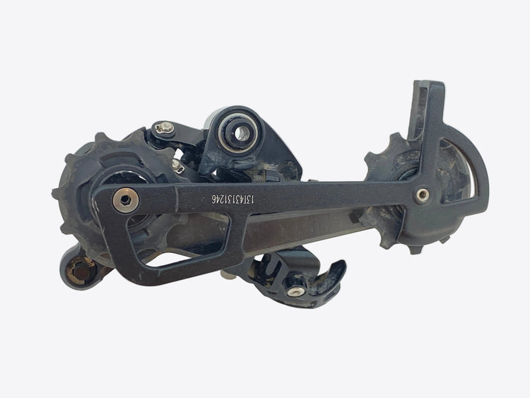 backside view of the derailleur