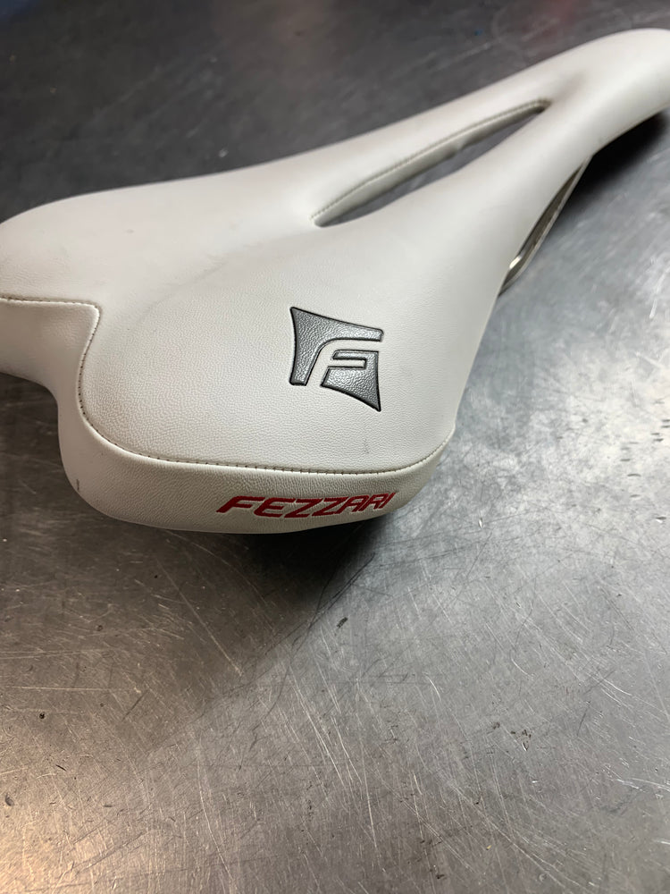 Fezzari Titanium Saddle