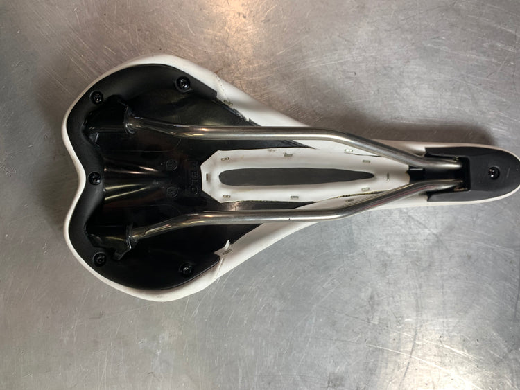 Fezzari Titanium Saddle