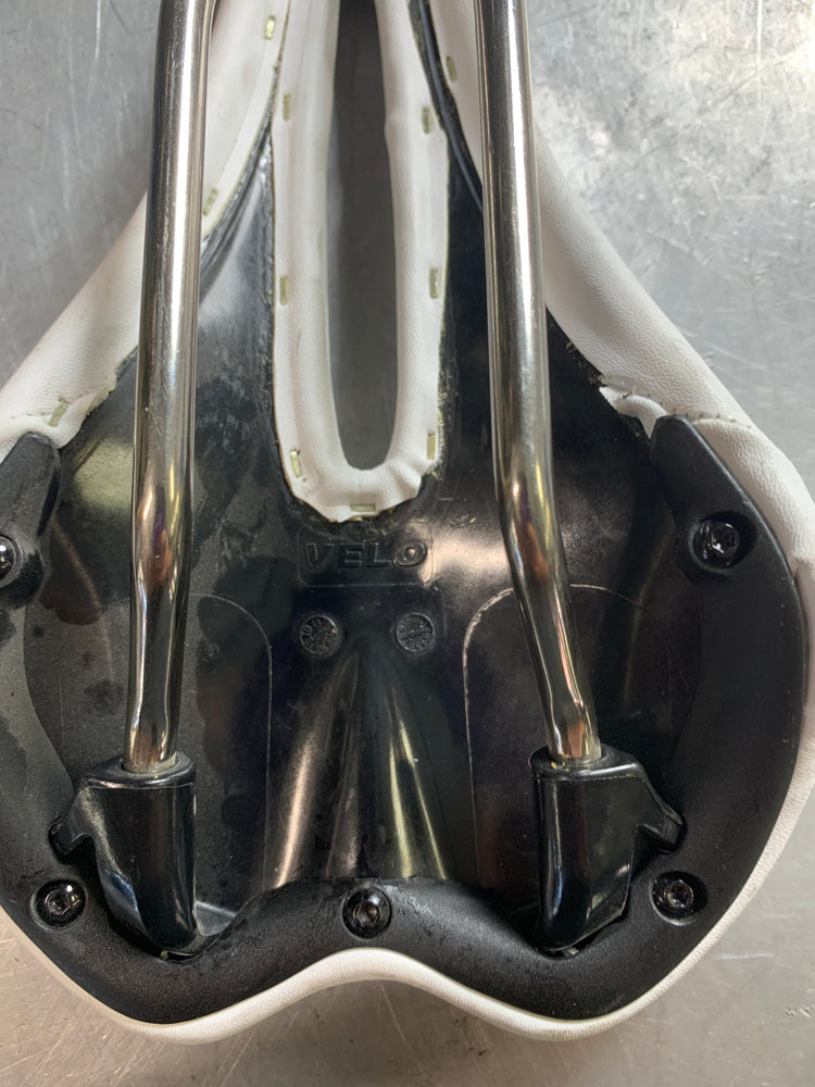 Fezzari Titanium Saddle