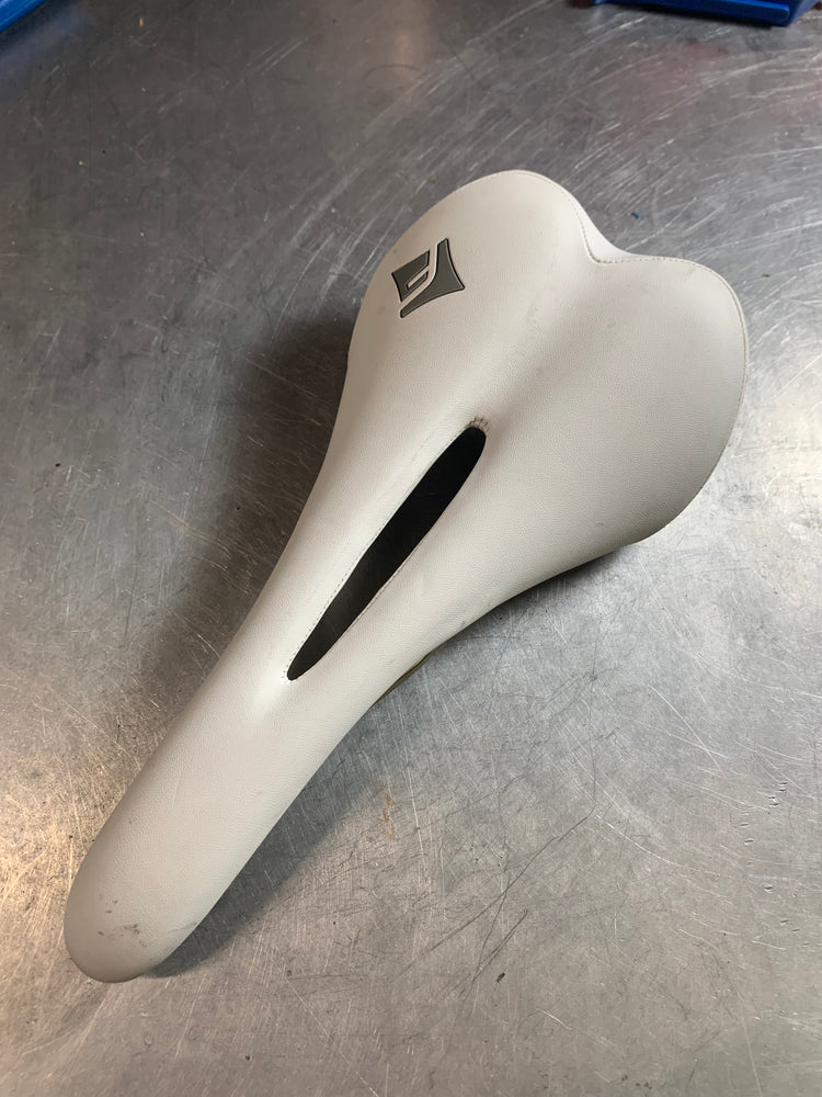 Fezzari Titanium Saddle