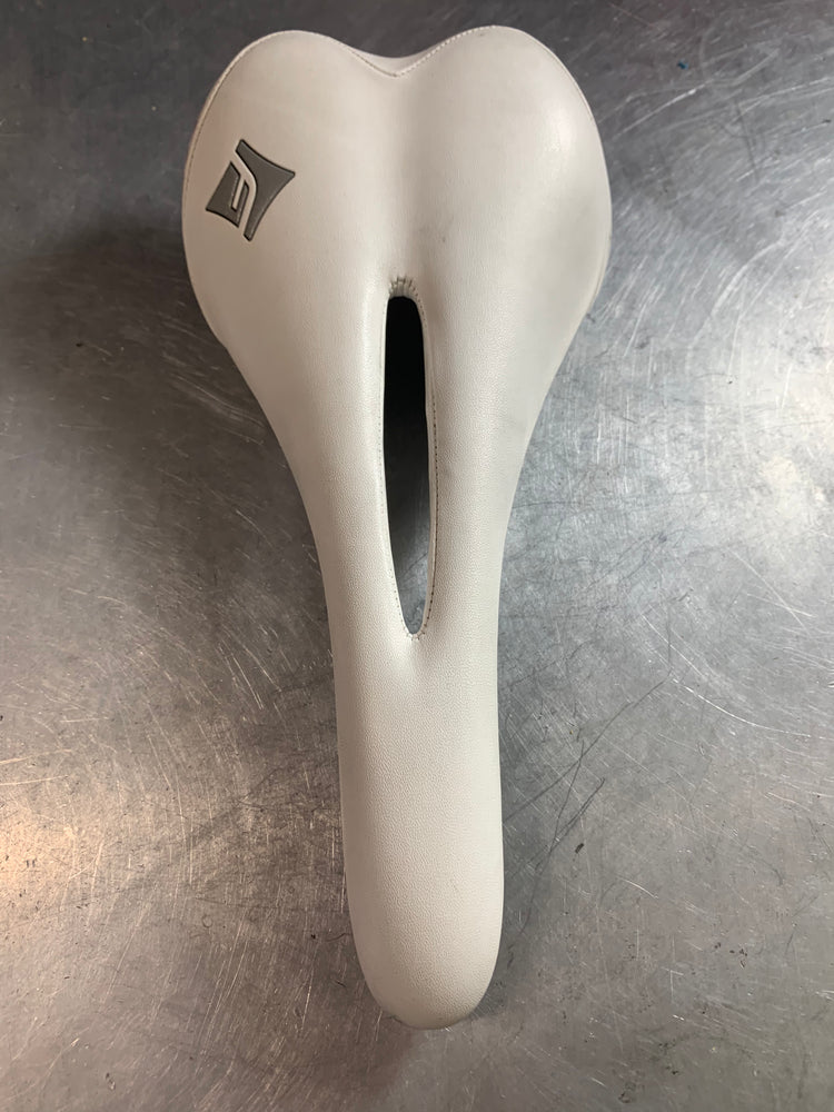 Fezzari Titanium Saddle