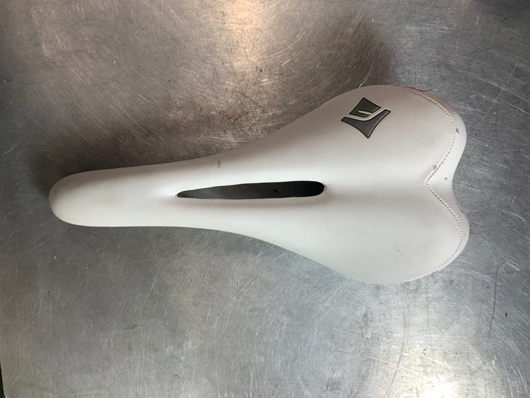 Fezzari Titanium Saddle