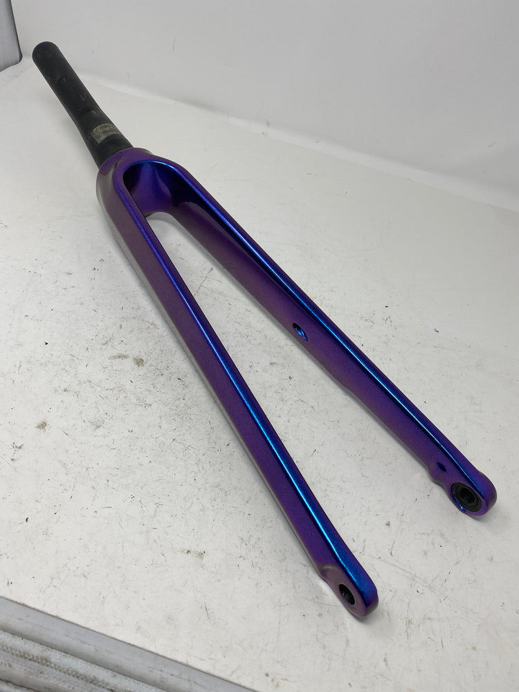 Trek Madone Carbon 700c Road Bike Fork Iridescent Purple 12x100