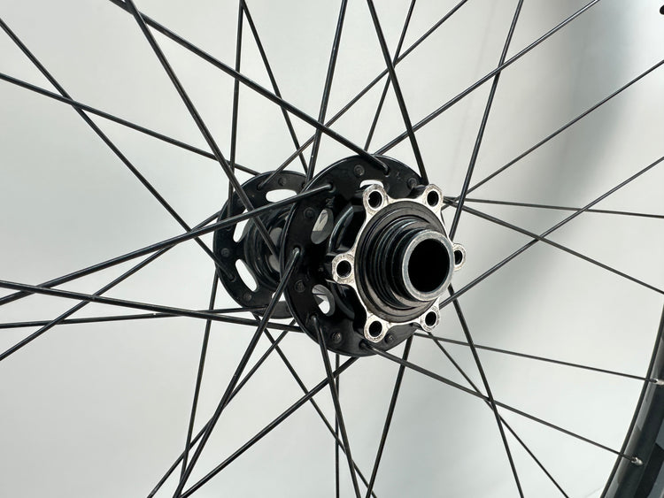 Race Face AR27 29" Front Wheel With Maxxis Minion 15x110