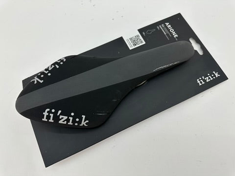 Fizik Arione R3 Road Bike Saddle 126mm Kium Rails