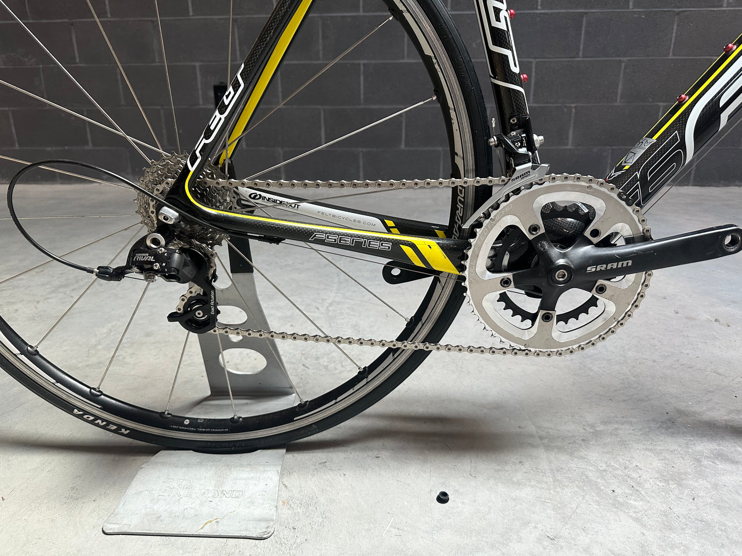 FELT ロードバイク 2016 F6｜高額買取のロードバイクカウマン