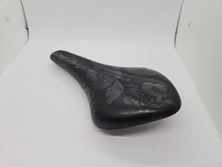 Fizik Saddle, Donna