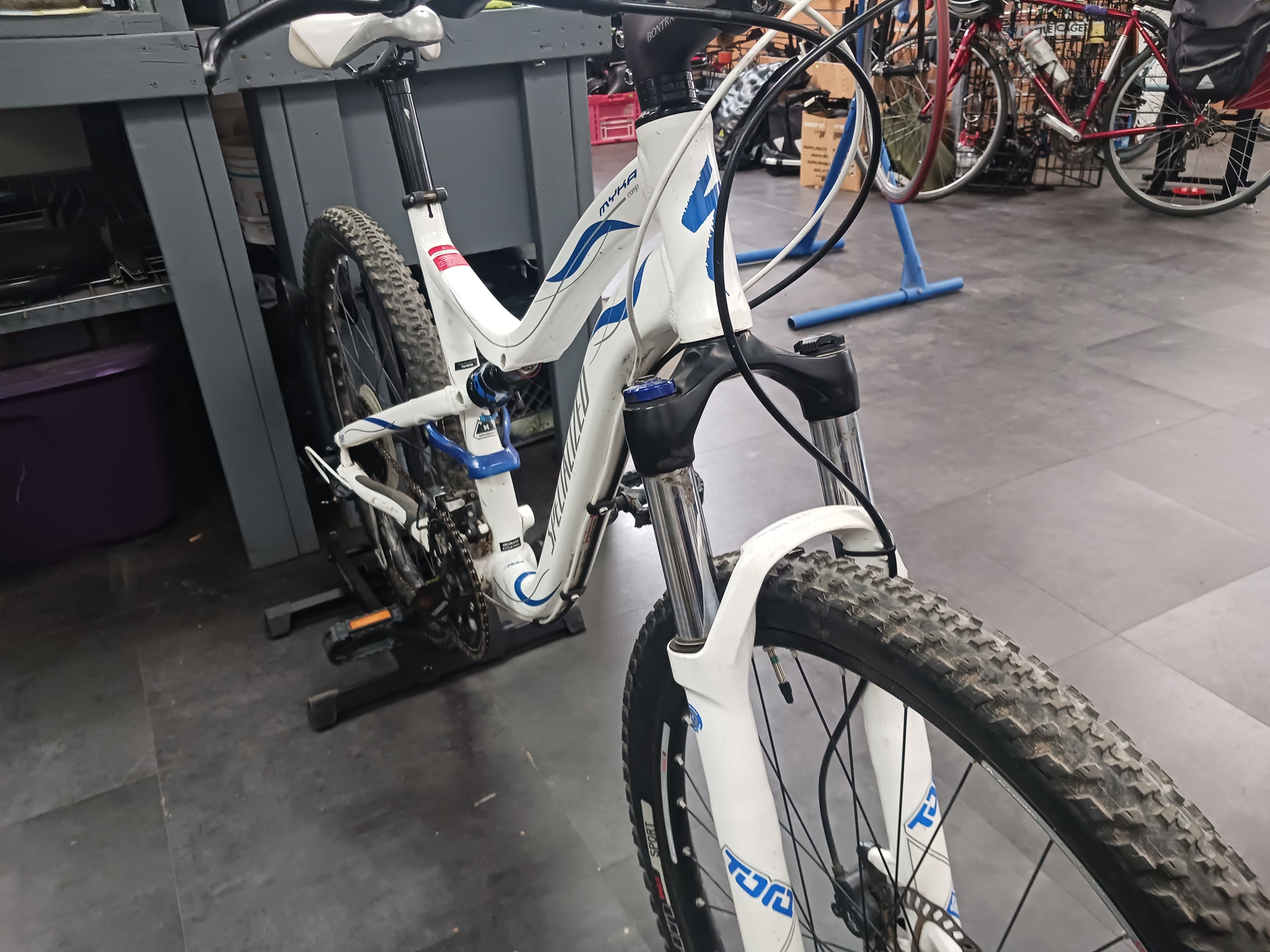 Specialized Myka Comp, Mountain Bike, Small