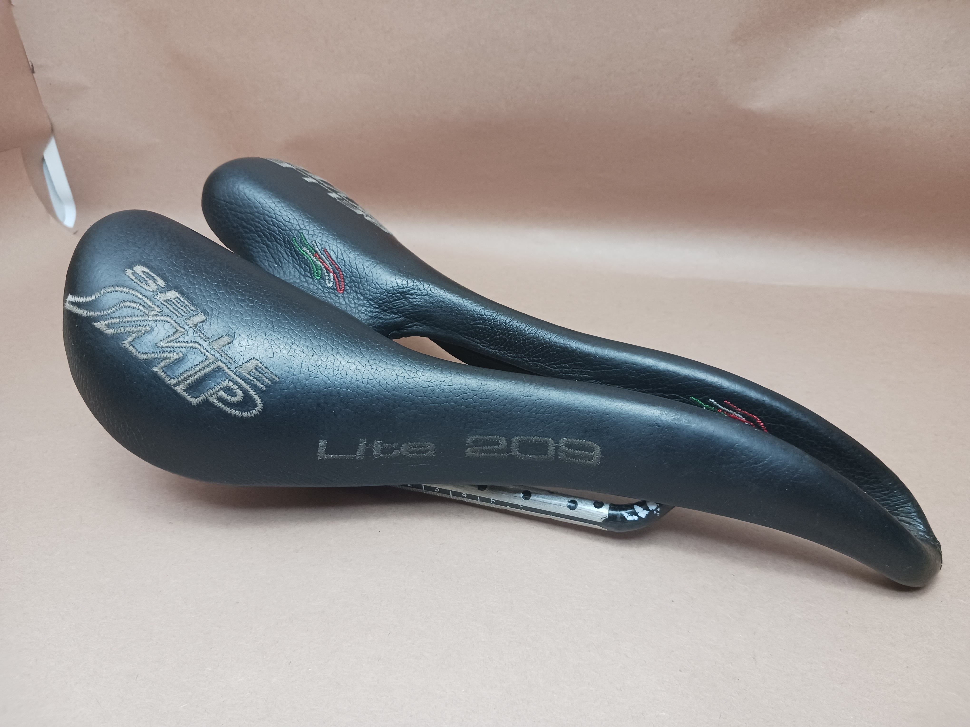 Selle SMP Lite 209 Carbon-Railed Saddle