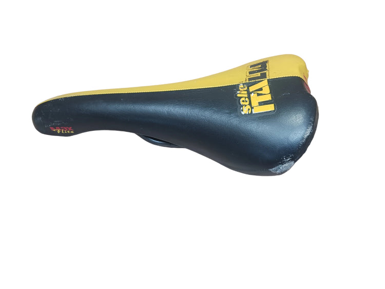Selle Italia Max Flite Yellow and Black Saddle