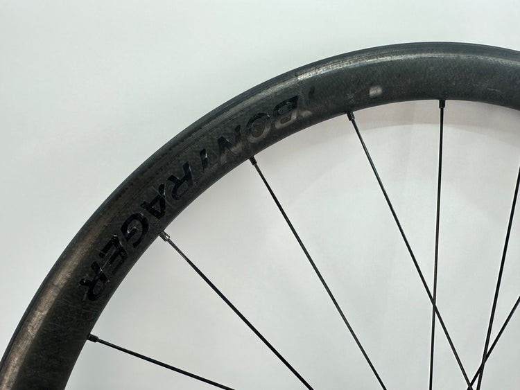 Bontrager Aeolus 3 TLR 700c Carbon Rear Wheel QR HG11 Rim Brake