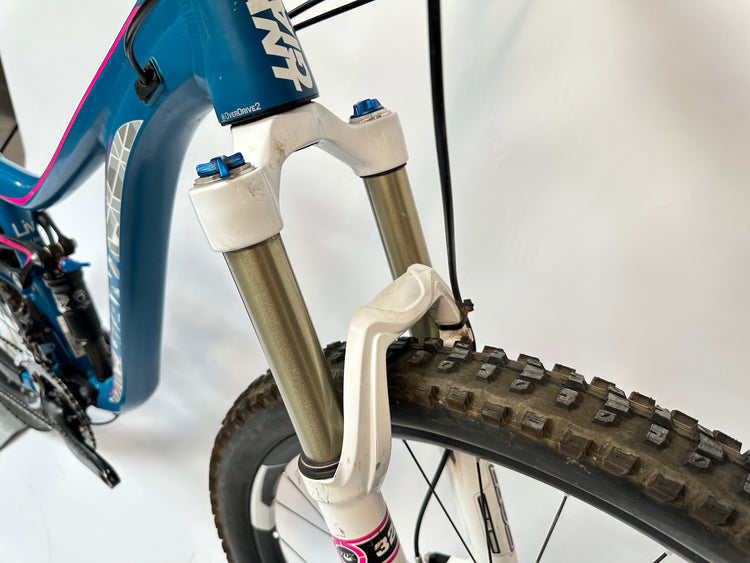 Giant Intrigue Women's Full Suspension Mountain Bike 27.5 Small 140mm Travel