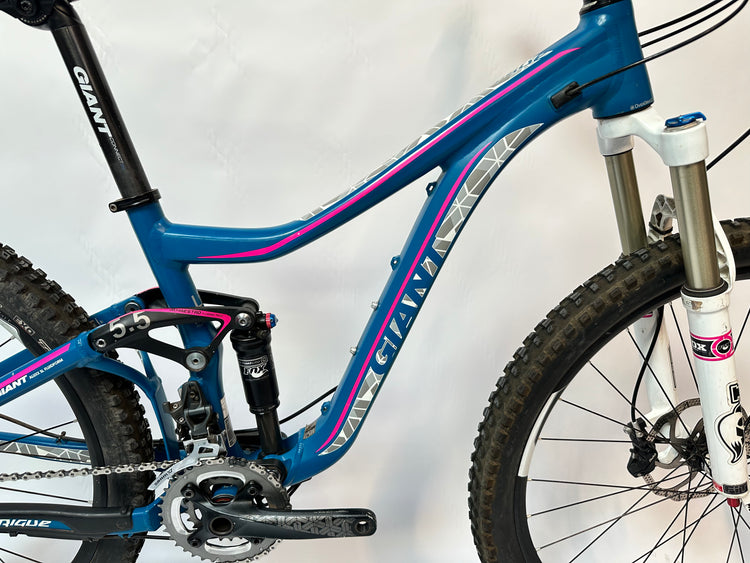 Giant Intrigue Women's Full Suspension Mountain Bike 27.5 Small 140mm Travel