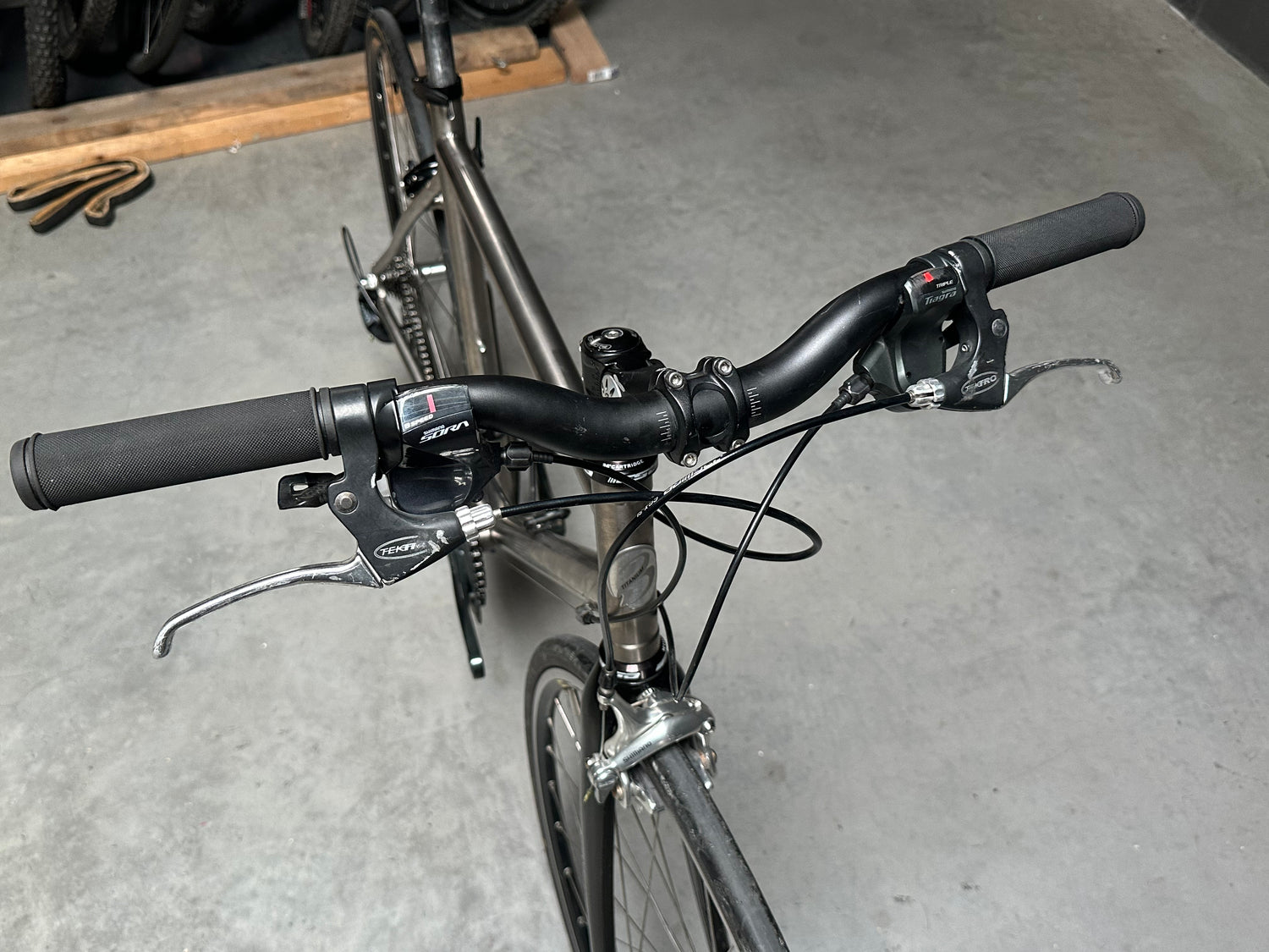 Van Nicholas Zephyr Titanium Flat Bar Road Bike 53cm