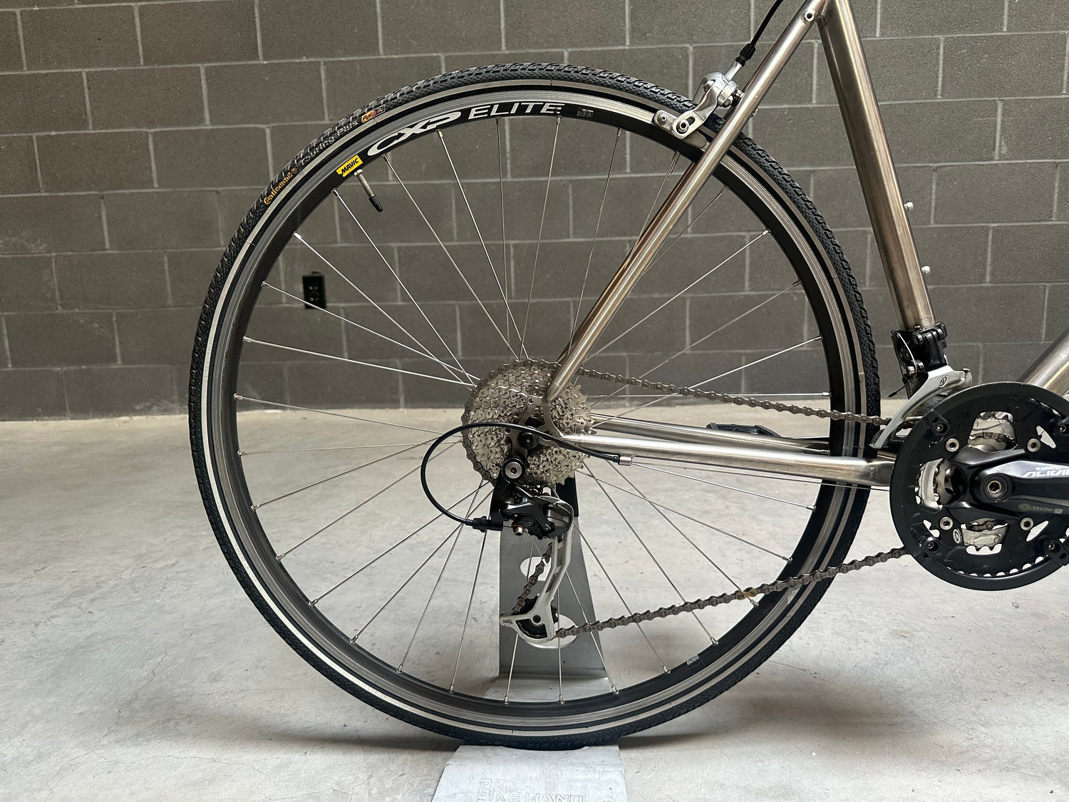 Van Nicholas Zephyr Titanium Flat Bar Road Bike 56cm Large