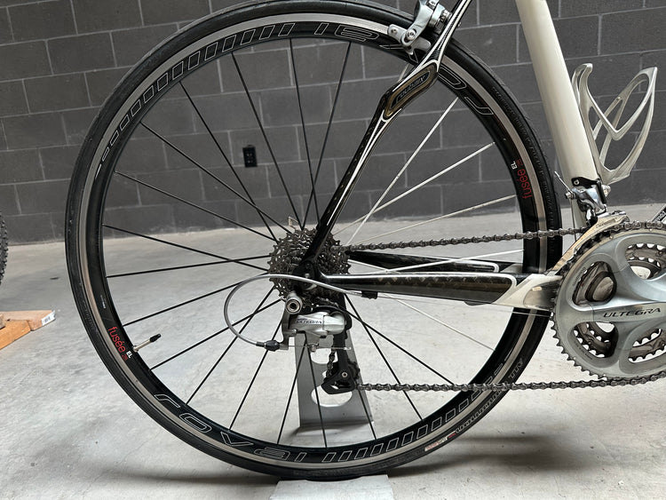 Specialized Roubaix Expert Road Bike 56cm Carbon Ultegra