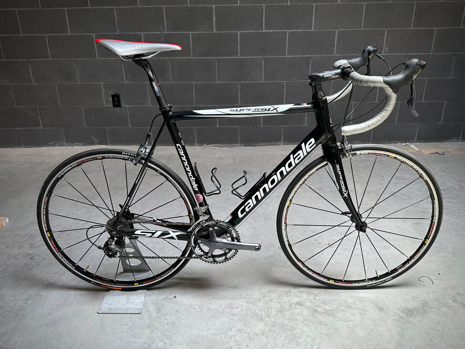 Cannondale SuperSix Carbon Road Bike 58cm - Main Image