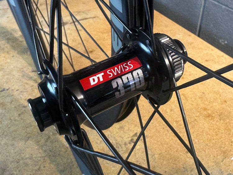 Elleven Carbon Road Wheelset