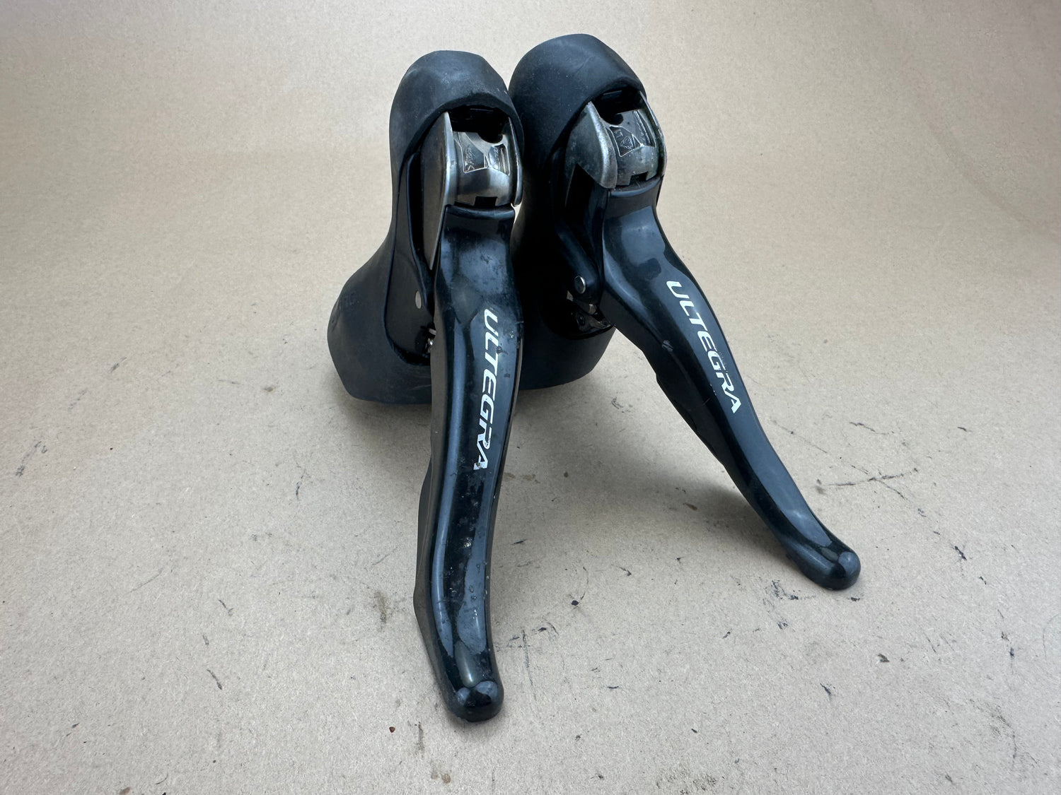 Shimano Ultegra 6700 2x10 Shifter Set Shimano Ultegra 6700 2x10 Shifter Set