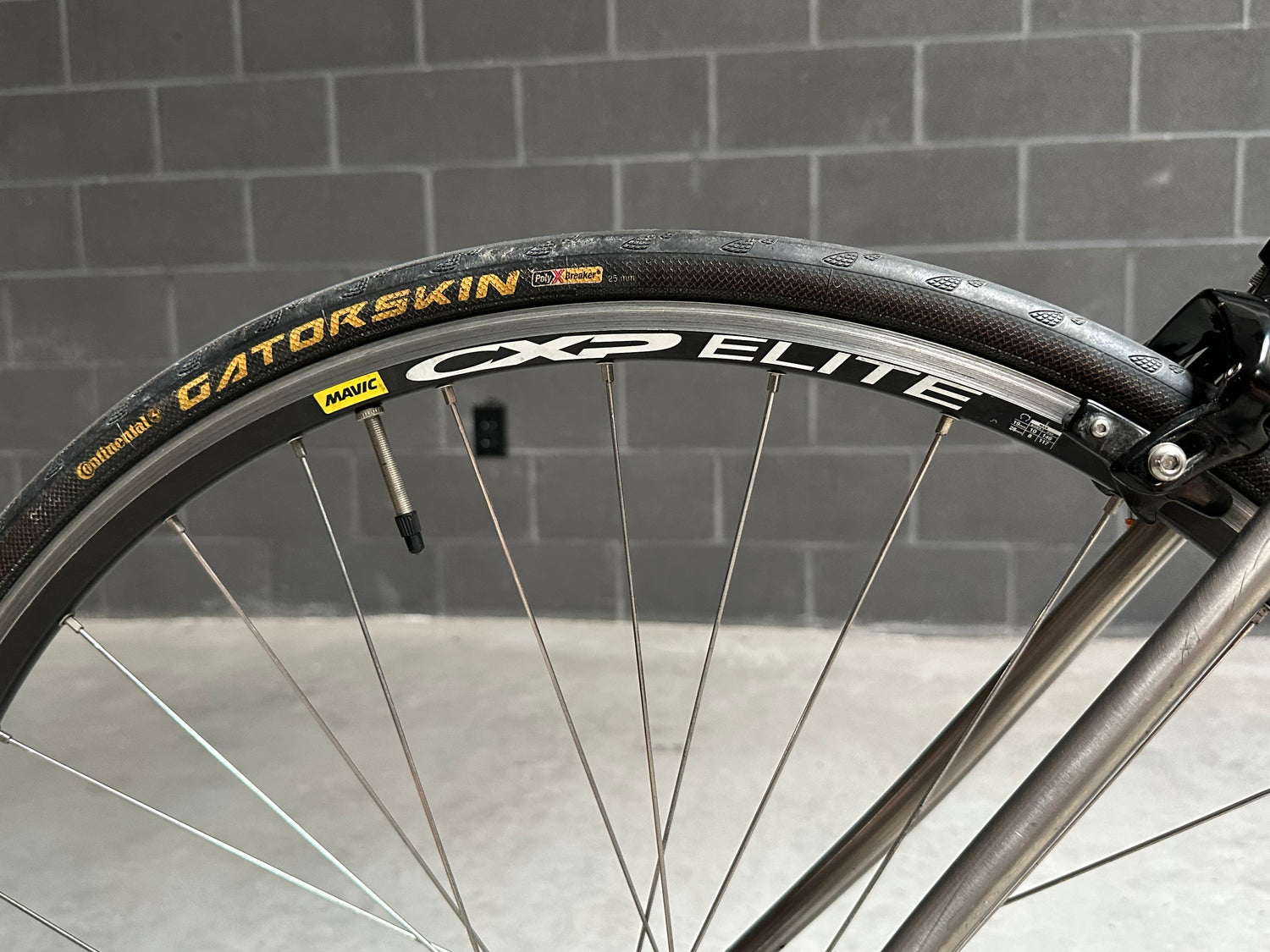 Van Nicholas Zephyr Titanium Flat Bar Road Bike 53cm