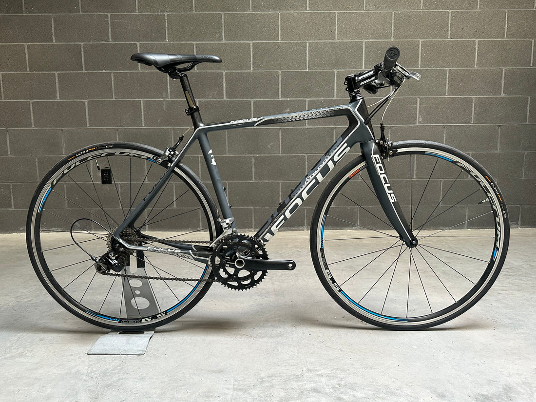 Focus Cayo Evo Carbon Flatbar Road Bike 54cm