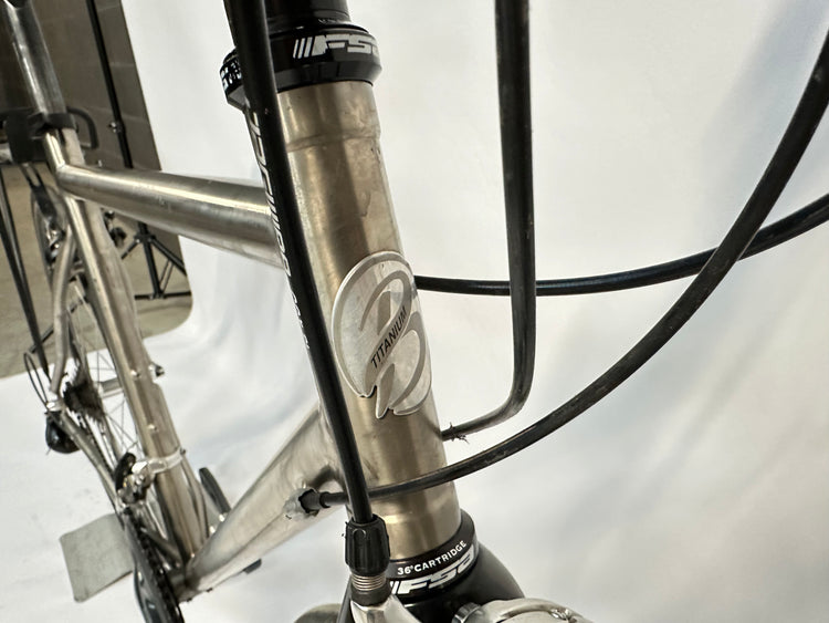 Van Nicholas Zephyr Titanium Flat Bar Road Bike 54CM