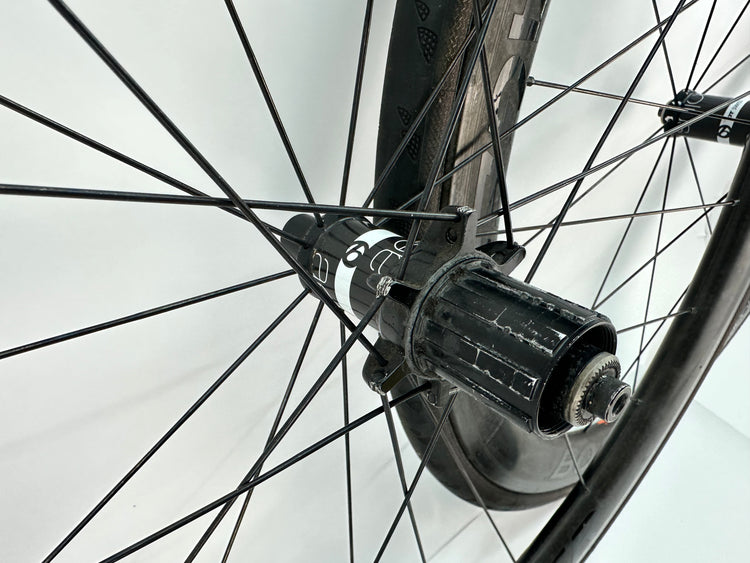 Bontrager Aeolus 5 TLR Carbon Wheelset 700c HG11 QR