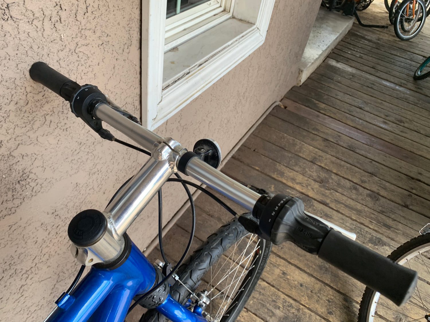 Cannondale F700 Mountain Bike Size Medium