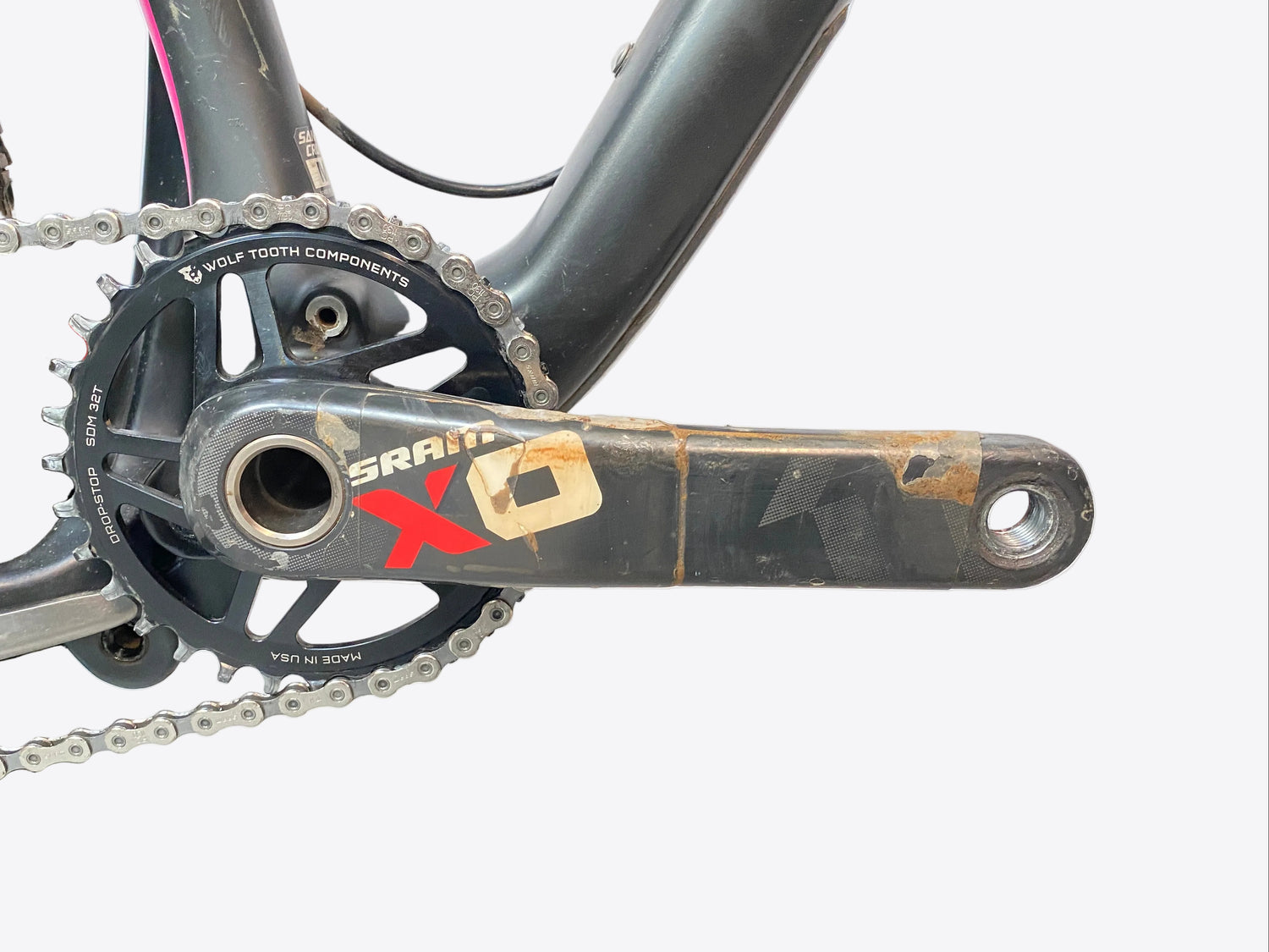 close up of the right crank arm
