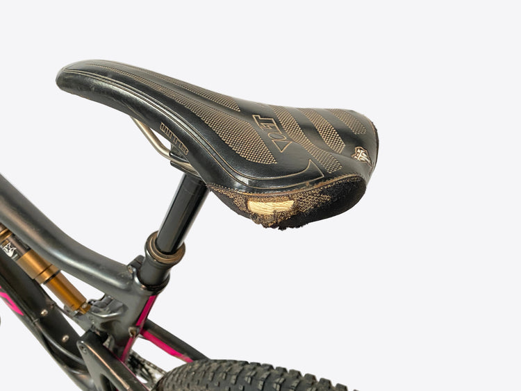 Santa Cruz Bronson V1 Carbon Mountain Bike Medium