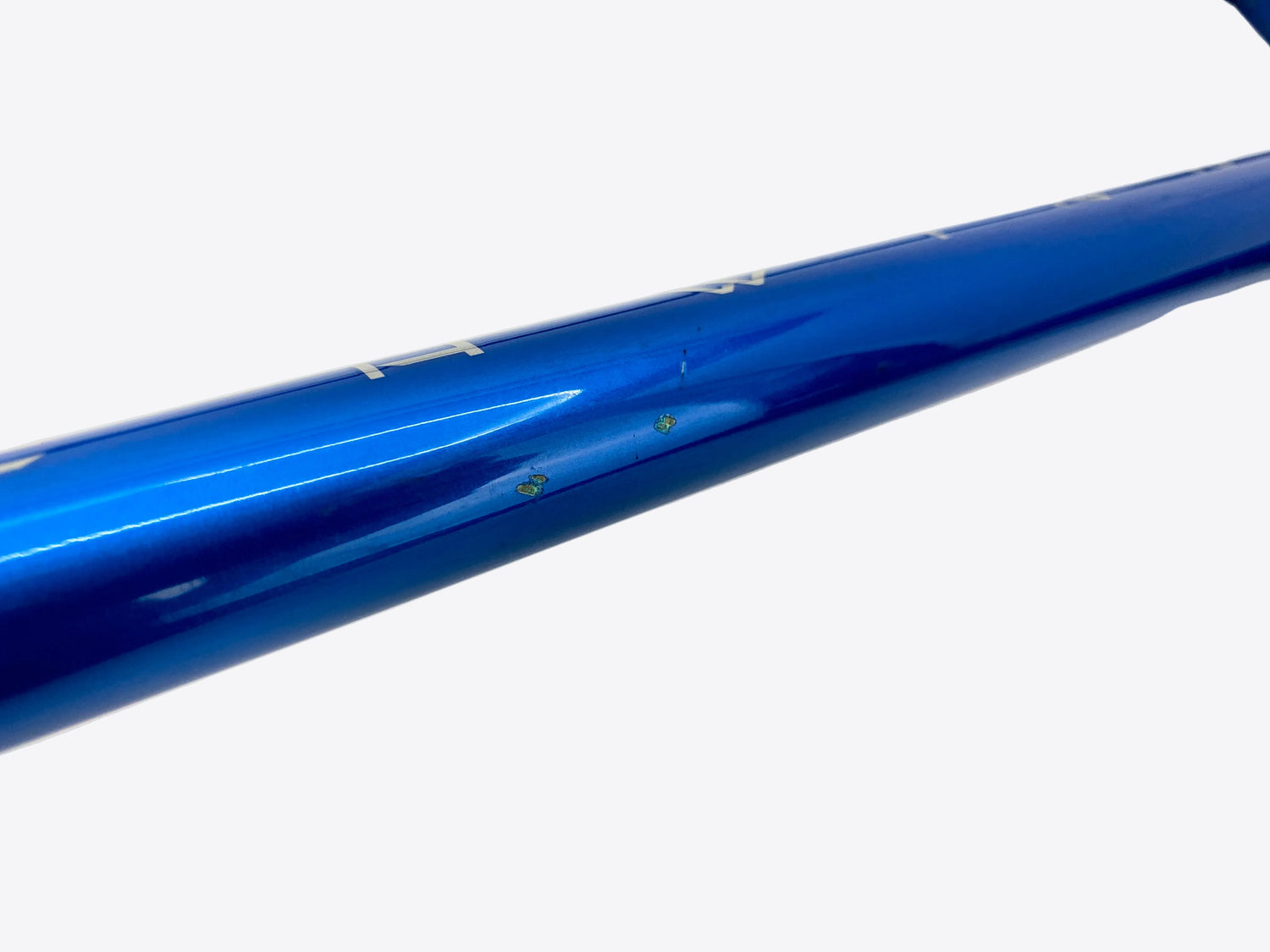 chips under the down tube