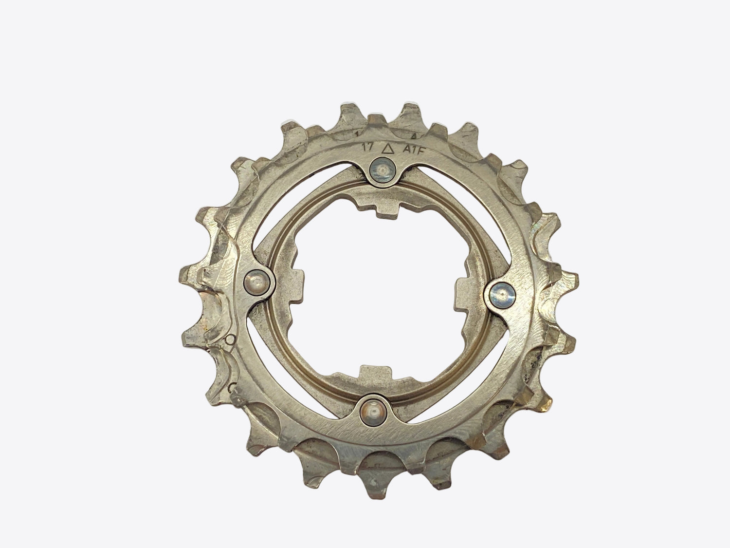 close up of the  17-19 cogs