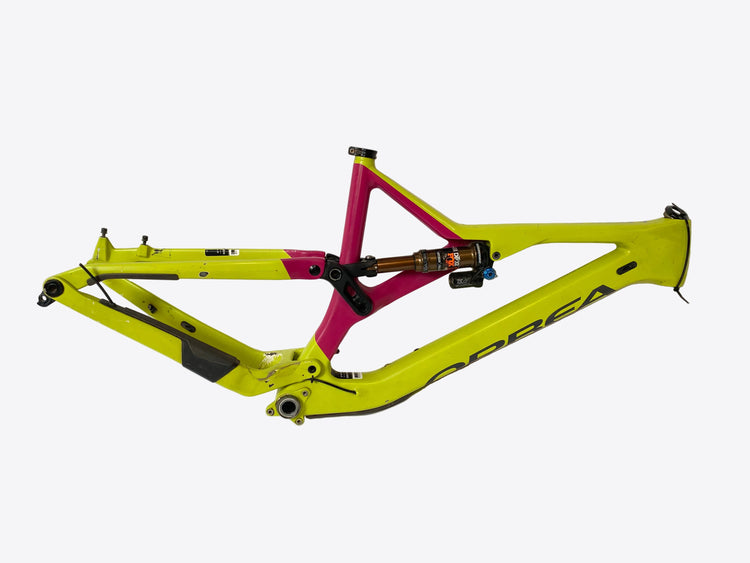 main view of the frame