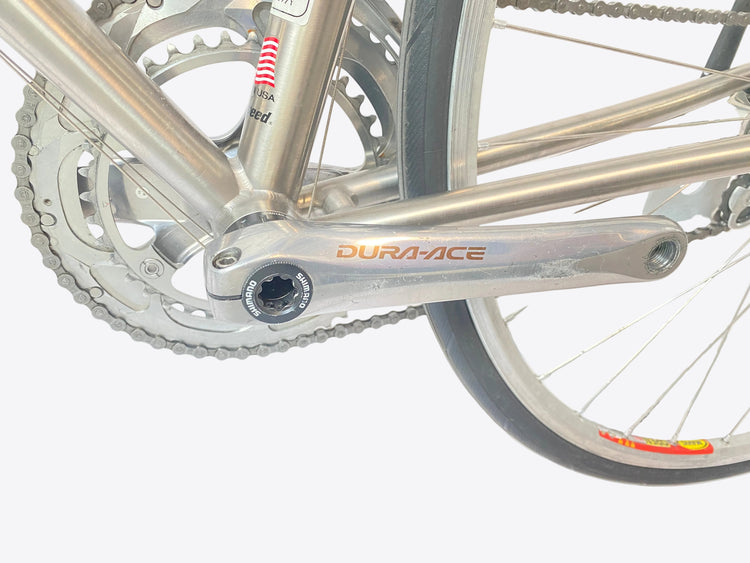 close up of the left crank arm