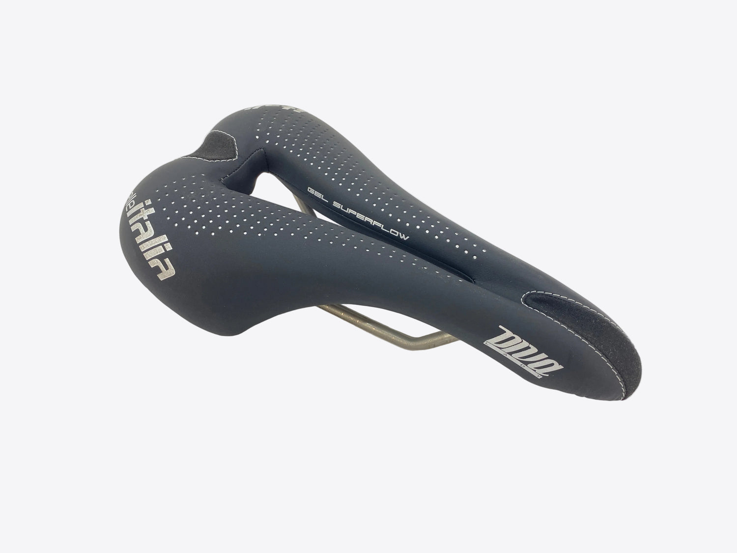 main view of the saddle