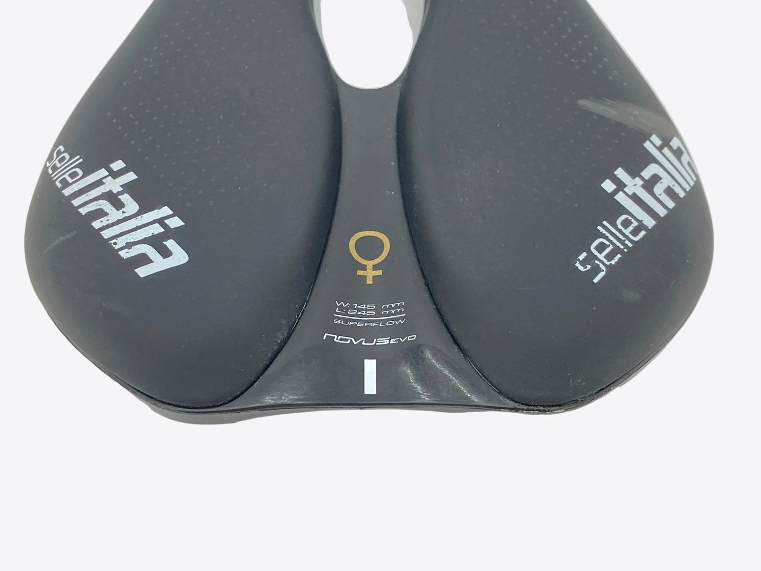 close up of the size label 