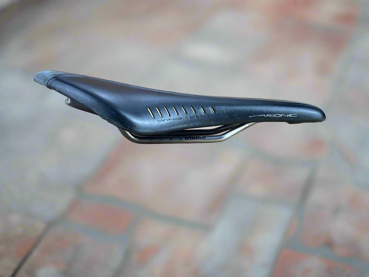 Fizik Arione Road Saddle Titanium Rails