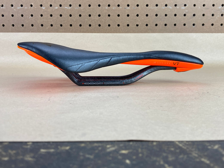 Astute VT Carbonio Carbon Saddle