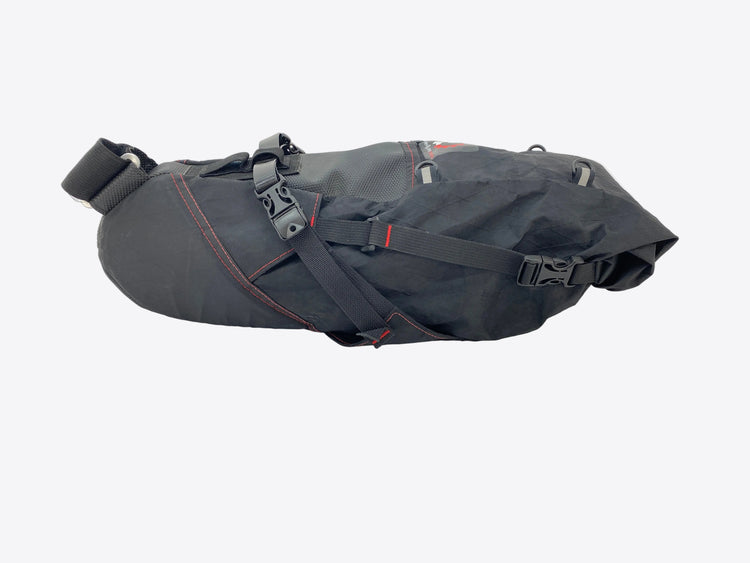left side view of the bag