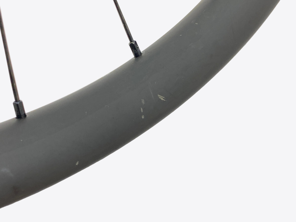 small scratches on the rim 1